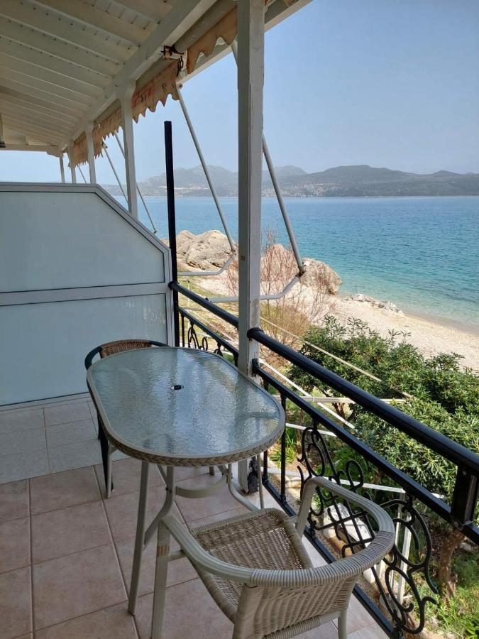 Twins Apartments 尼基亚娜 外观 照片